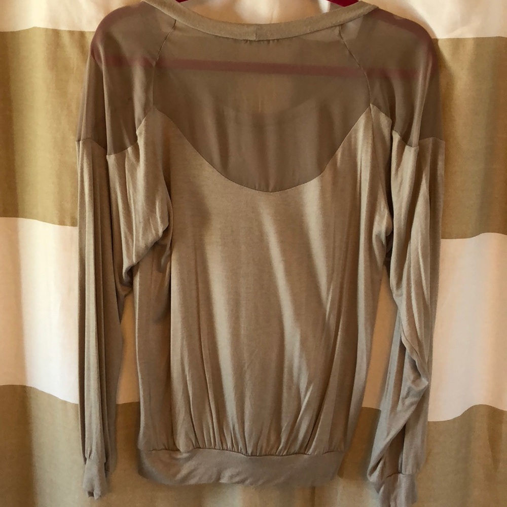 Issi top. Guc - Picture 2 of 2